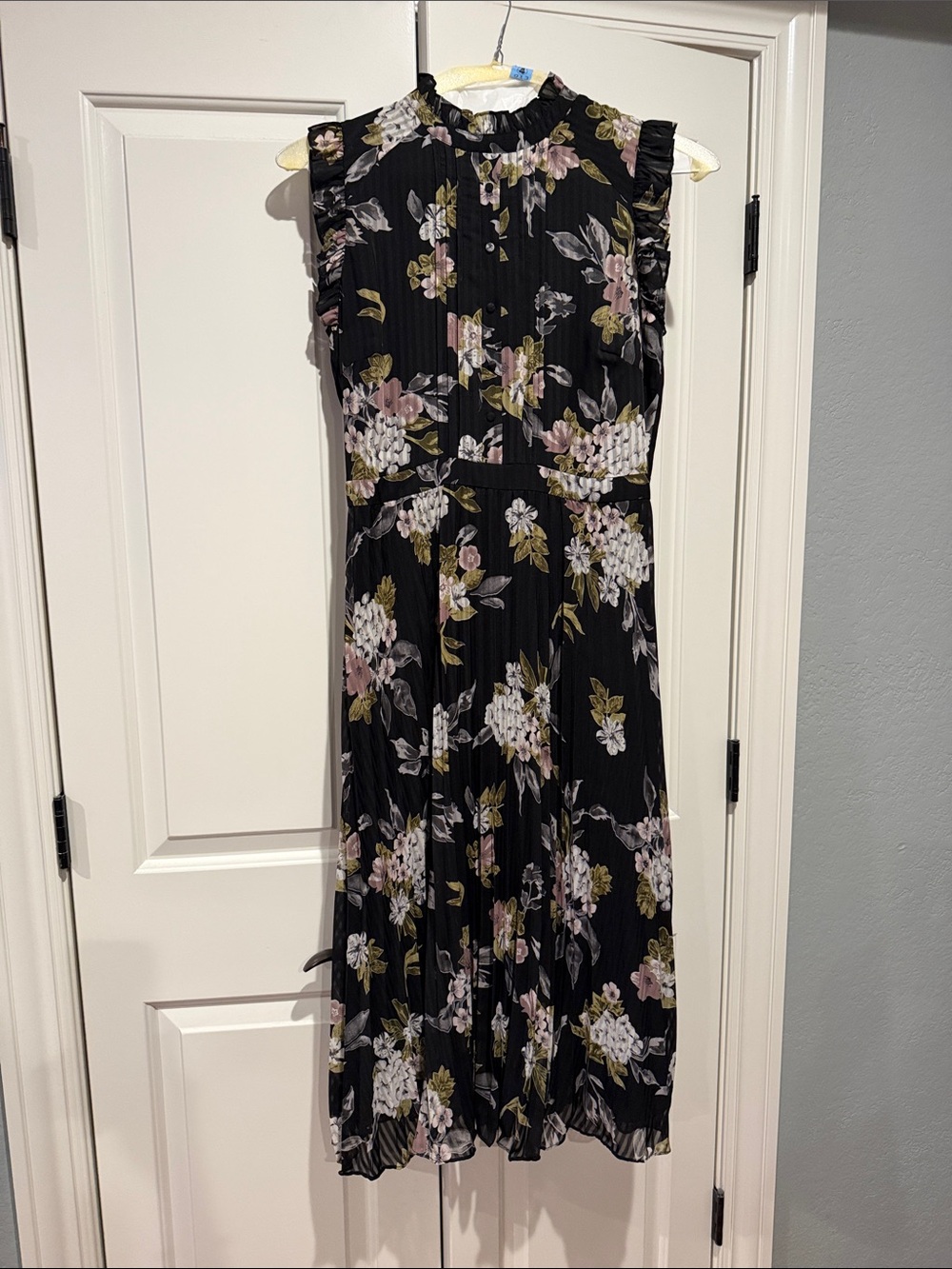 Chelsea28 Black Floral Ruffle Midi Dress
